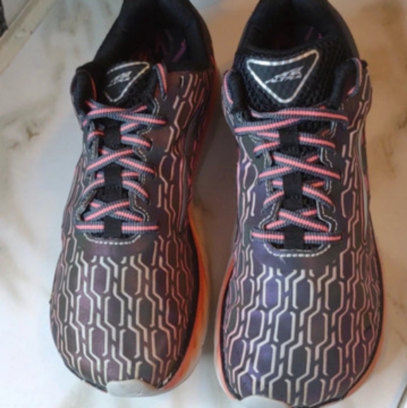 Altra Shoe's for women size 8 - Picture 1 of 4